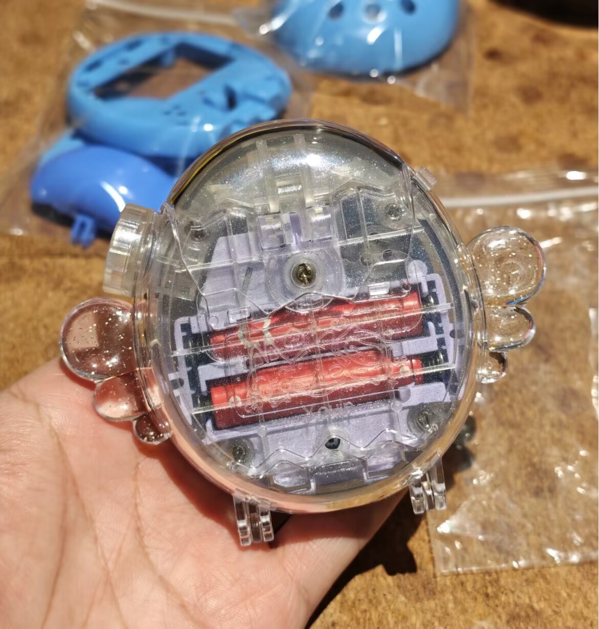 Estuche con diseño de Fantasy  - Bandai Model Tamagotchi reseña y precio